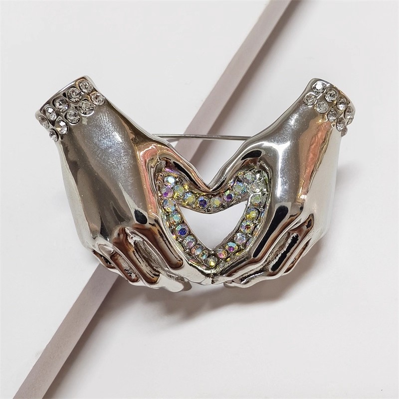 Chic Simple Rhinestone Love He - огляд і ціна Women Fashion Pose