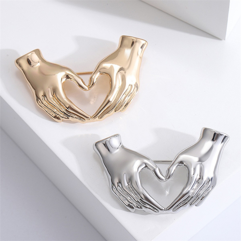 Hand Pose Heart Brooches For W - огляд і ціна Women Fashion Pose